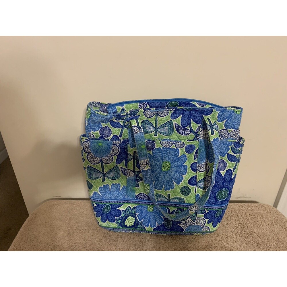 Vera Bradley Little Mandy Doodle Daisy Purse Floral Blue and Green Bag